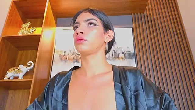 Alahia_Rodriguez Adlı Modelin Canlı XXX Sohbeti