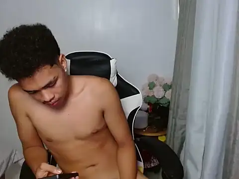 curlyasian_njxx Pertunjukan Webcam