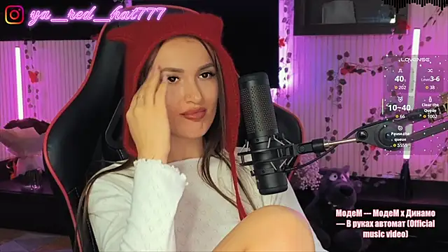 -RED_HAT- Live XXX-Chat