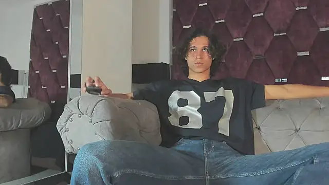 TonyBenedetti Pertunjukan Webcam