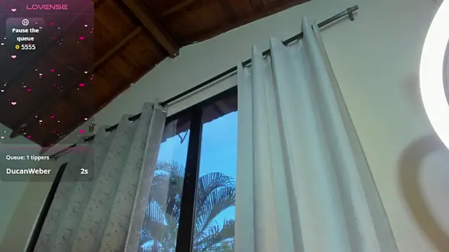 Živý XXX chat shanakendall