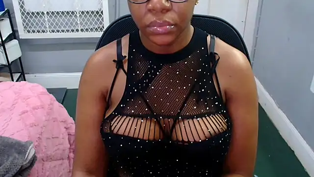 EmeraldDreamsn Live XXX chat