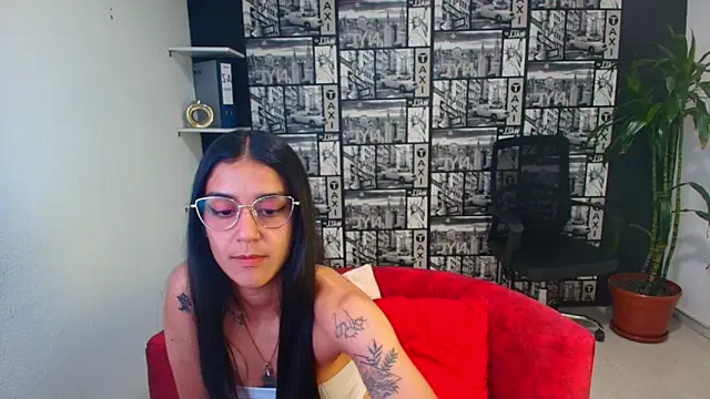 Chat XXX ao vivo de DanielaMonroe