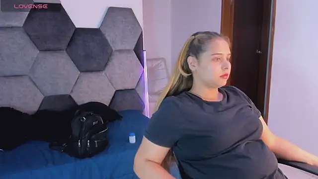 MikaelaStone 라이브 XXX 채팅
