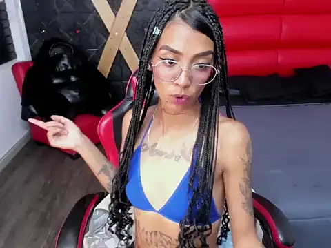 Czat XXX na żywo – KarlaSlutSkinny__