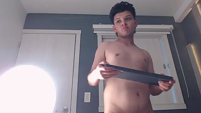 TiagoRussh Webcam Show