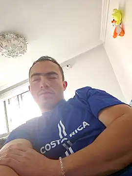 TouchDaddy4: διαδικτυακό σόου στην κάμερα