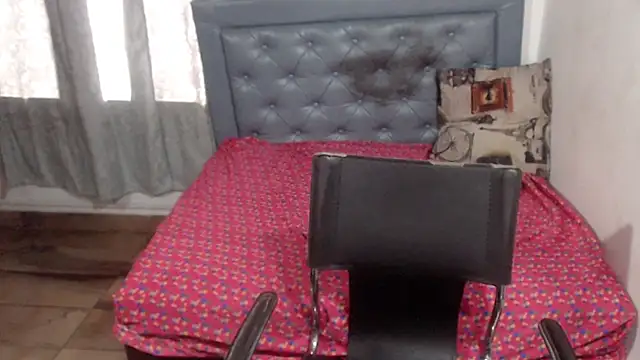 Chat +18 de sarah_aguilar ao vivo