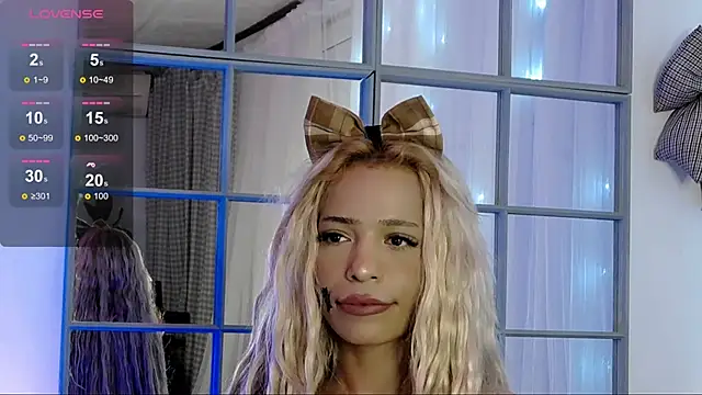 Онлайн чат XXX SarahRaynex