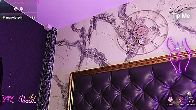 Živý XXX chat DalayMoore