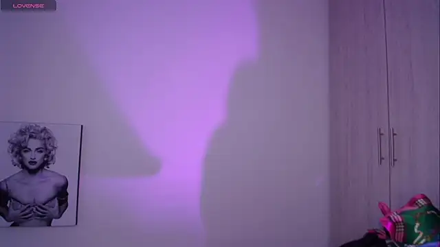 Millie_bobby élő XXX-chatje