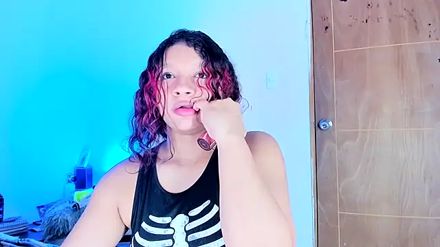 دردشة Emily_Coper18 الجنسية المباشرة