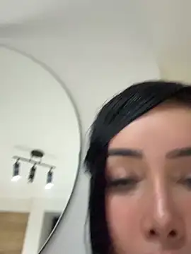 XXX chat uživo modela belllbonniie