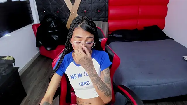 KarlaSlutSkinny__ – Live XXX-chat