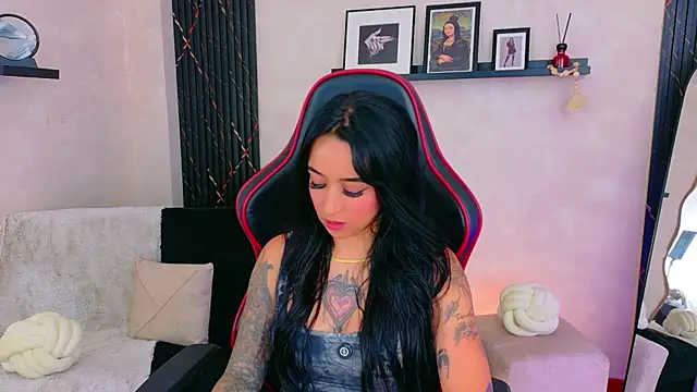 EmmyEvans1 Live XXX-chat