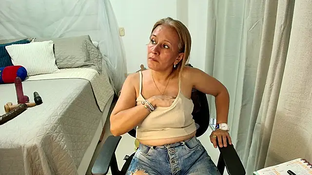 Chat +18 de Naty_Stone ao vivo