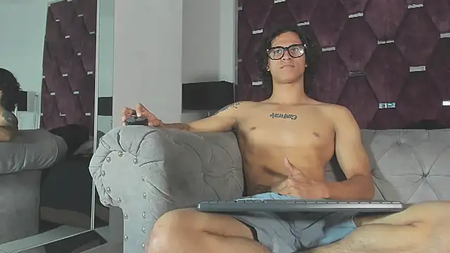 Živý XXX chat TonyBenedetti