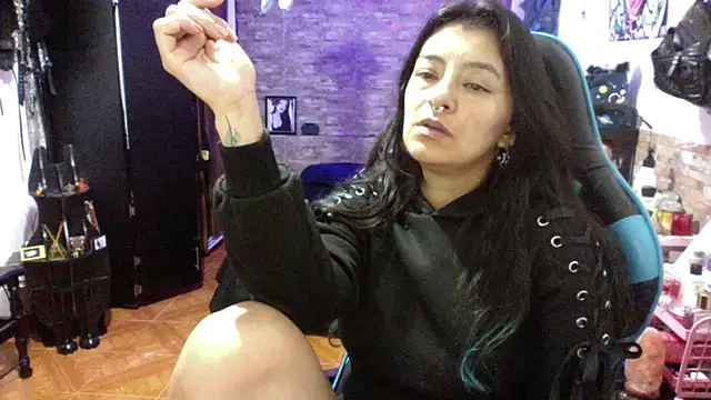 Chat XXX en directo de AngelaQueen_