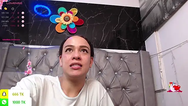 LAILAGUMMY live XXX chat