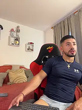 Show de Ezzio_Scolaro na webcam