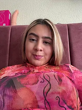 Miabonnett_ Adlı Modelin Canlı XXX Sohbeti