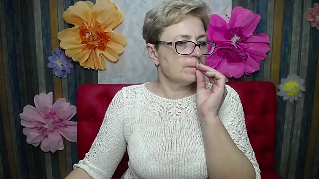 EmiliaGree live XXX chat