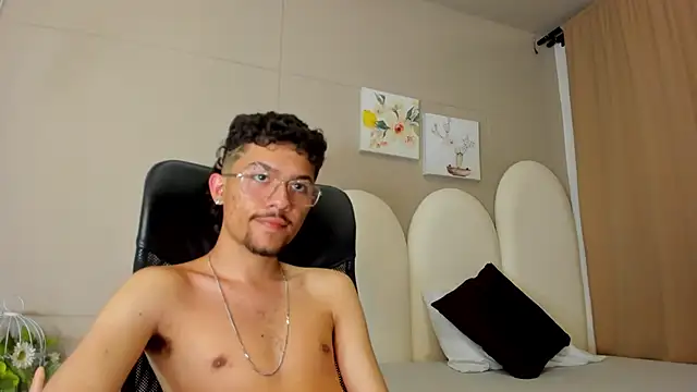 jake_miller__n Webbikameraesitys