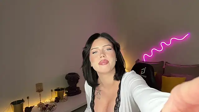 XXX chat uživo modela mistress_of_hearts