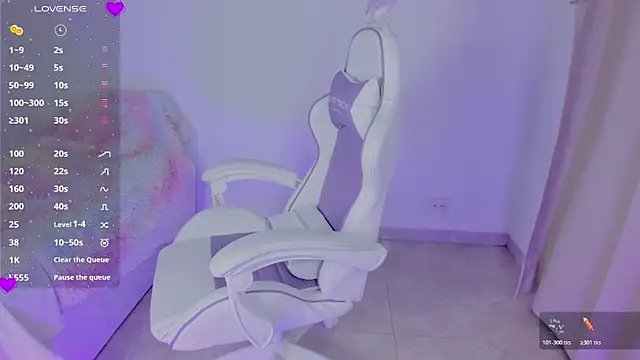 heeyy_kitty Adlı Modelin Canlı XXX Sohbeti