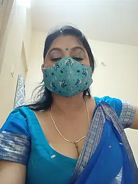 Ratna-777's Live XXX Chat