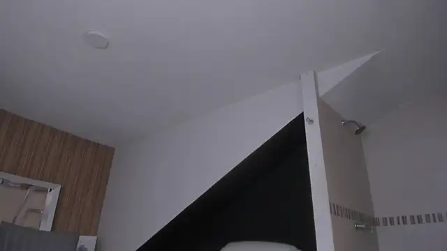 nahomyrusell's Live XXX Chat
