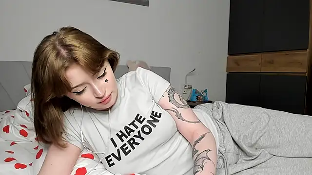 kirameowshow's Live XXX Chat