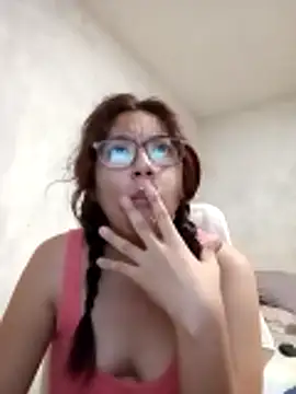 Grace_Moon04 Adlı Modelin Canlı XXX Sohbeti