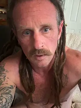 DreadlockDerek live XXX chat