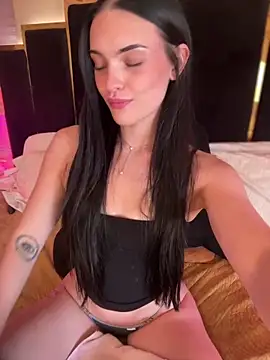 KarissaChantelle Show in webcam