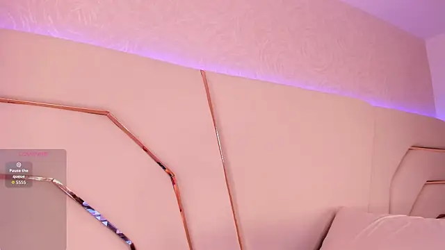 Saday_ élő XXX-chatje