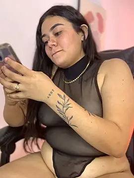 ImVaneCruz_ Show in webcam