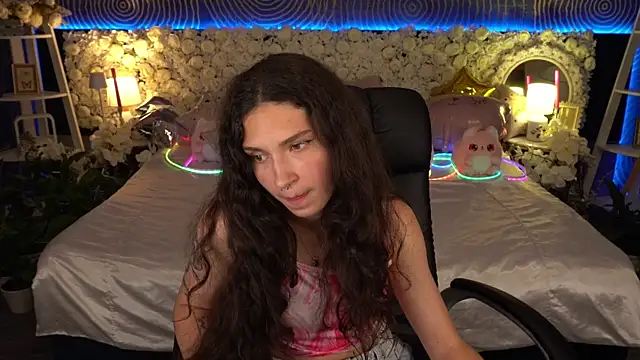 دردشة BabyFlowerr الجنسية المباشرة