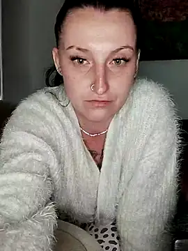 Goddessm00n1's Live XXX Chat