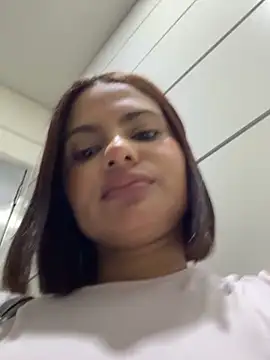 Show de Irina_Velvett na webcam