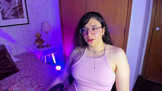 Angelie_Rosebrm Adlı Modelin Canlı XXX Sohbeti