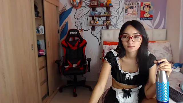 LinzyBaner Adlı Modelin Canlı XXX Sohbeti