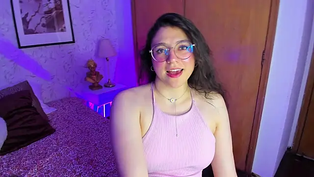 Angelie_Rosebrm Adlı Modelin Canlı XXX Sohbeti
