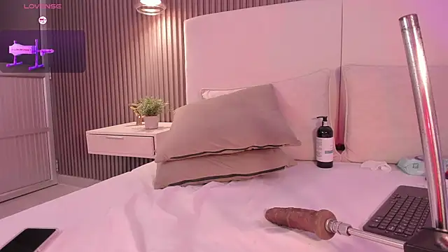 annie_clarkson élő XXX-chatje
