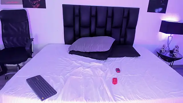 Czat XXX na żywo – Kloebaby_