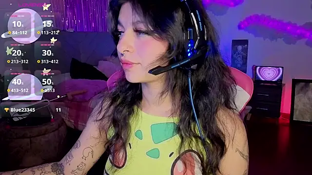 larah_uwu live XXX chat