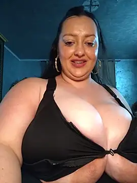 AMYRA_HOT Adlı Modelin Canlı XXX Sohbeti