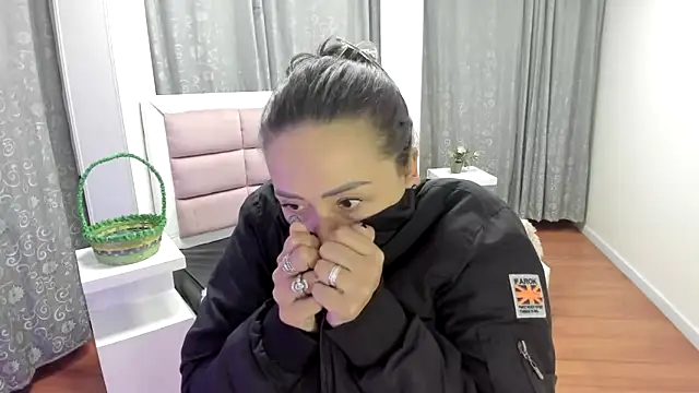 Chat +18 de gaby_trent ao vivo