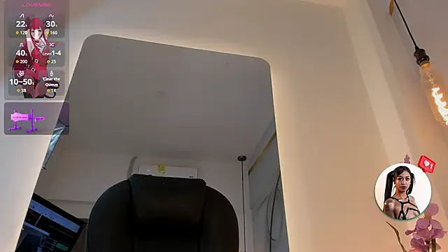 Juliett_Adams_'s Live XXX Chat