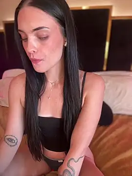 KarissaChantelle Adlı Modelin Canlı XXX Sohbeti